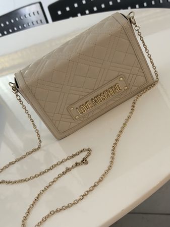 Elegante Love Moschino Tasche