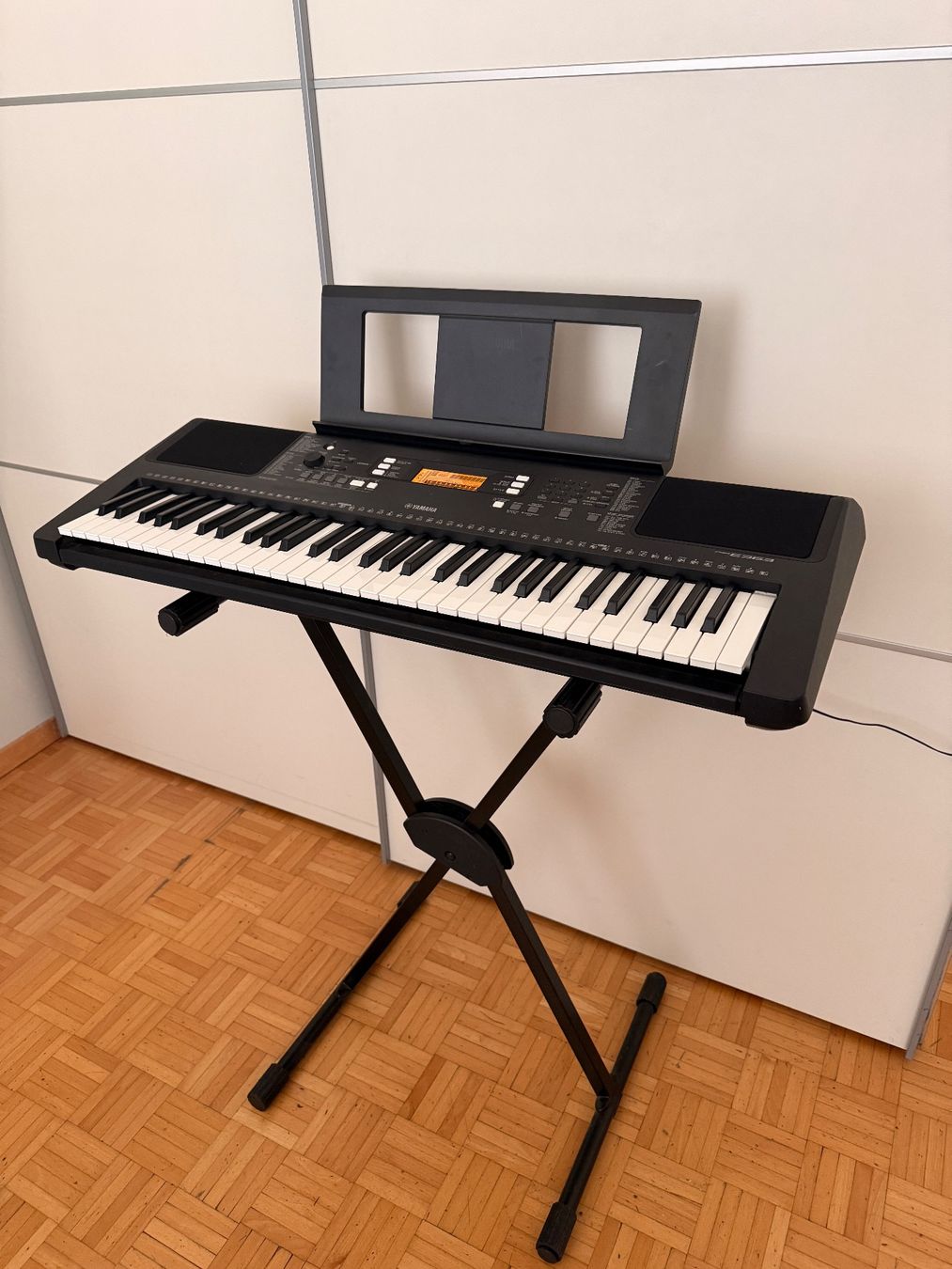 Yamaha Musikinstrumente: Keyboard Yamaha PSR E363 inklusive Ständer – Gebraucht aus Zürich von jehudah