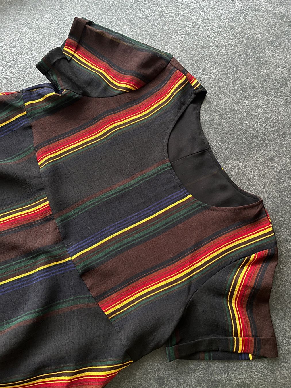 Vestiti: Damenkleid mit farbigen Streifen - Größe M – Usato da Kilchberg ZH venduto da Ch.C 3