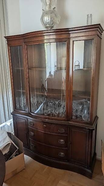 Vitrines: Vitrine à façade bombée – D'occasion à Cologny par lob_q9zw 3