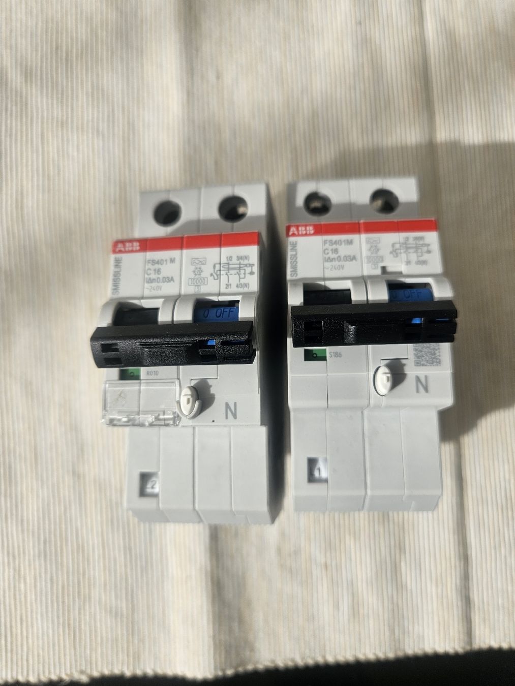 ABB Composants électroniques: ABB Smissline Fi-Ls 2 Stück 16A  – Neuf (Voir description) à Würenlingen par Dinli