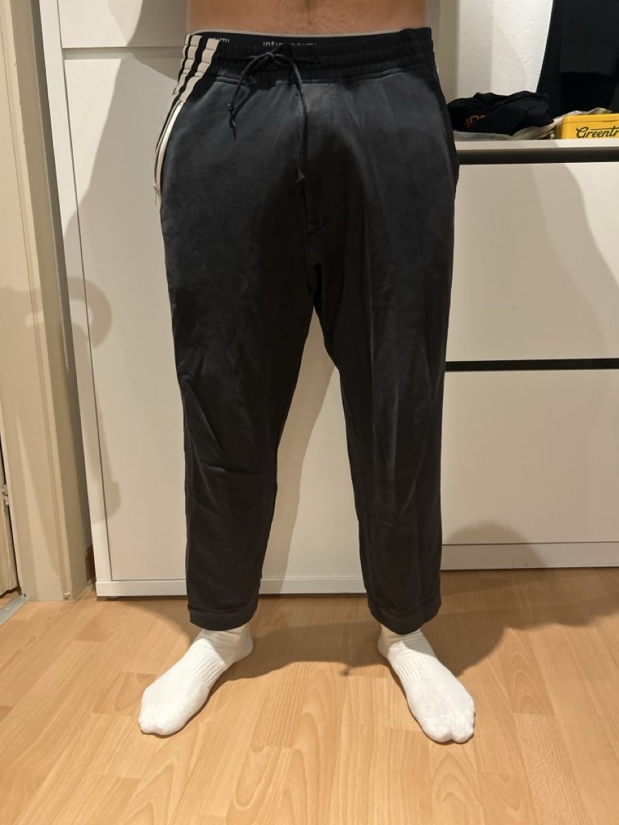 Pantaloni: Y3 Adidas – Usato da Zürich venduto da pil_9sh9