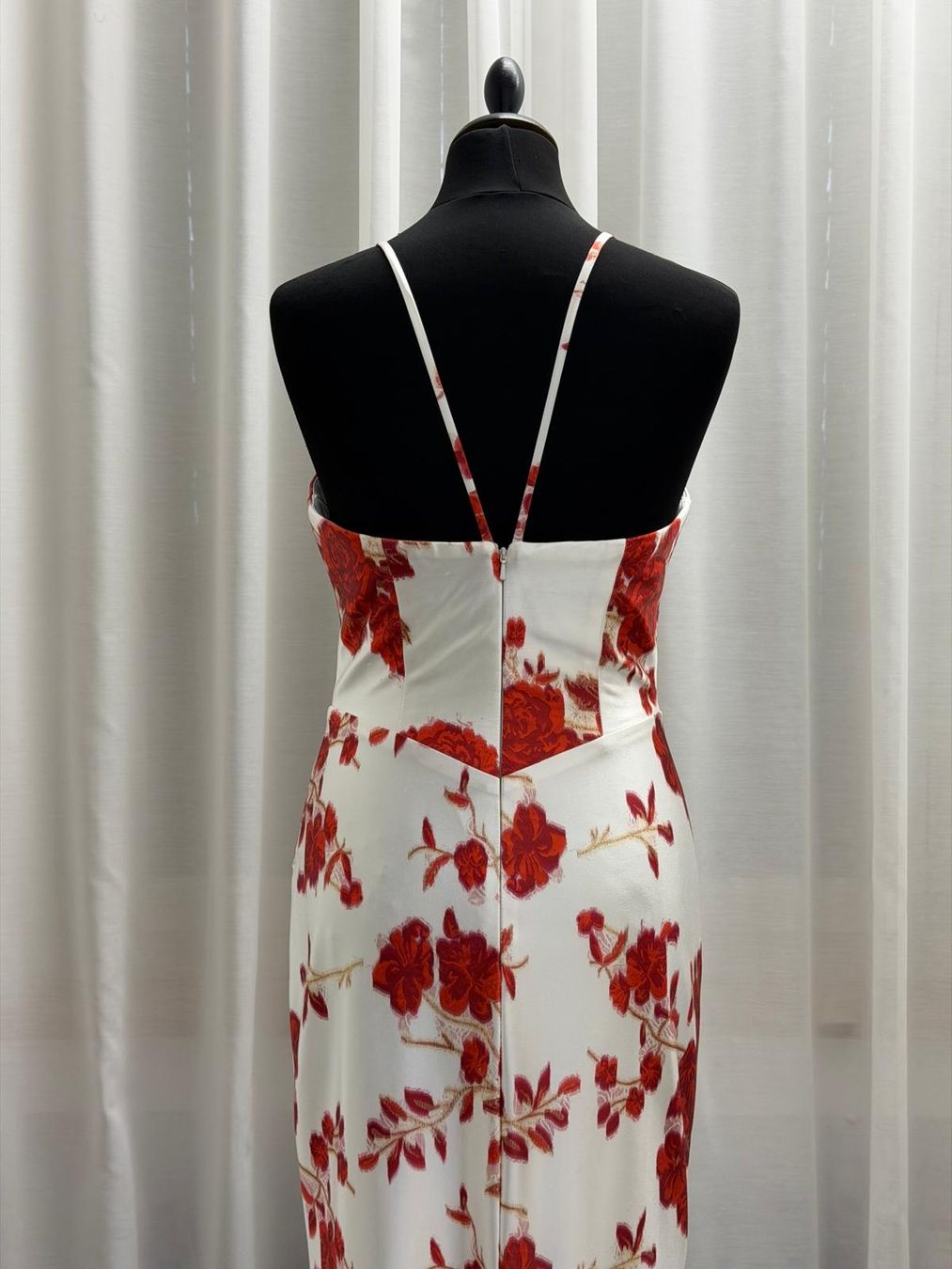 Kleider: Abendkleid Blumenmuster Rot Weiss Grösse 36 – Neu (gemäss Beschreibung) aus Uster von VMT. 2