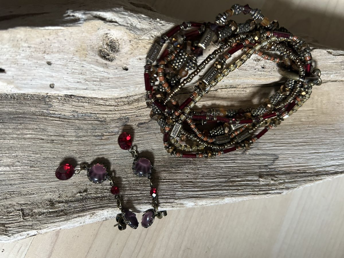 Bracciali & Braccialetti: Set Armband & Ohhringe von Komplott – Usato da Schinznach Dorf venduto da Soba 2