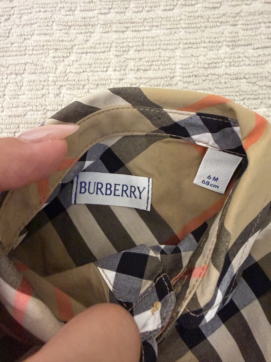 Burberry Chemises, Tops & T-shirts: Burberry Baby Hemd – D'occasion à Altendorf par Carcoura 1