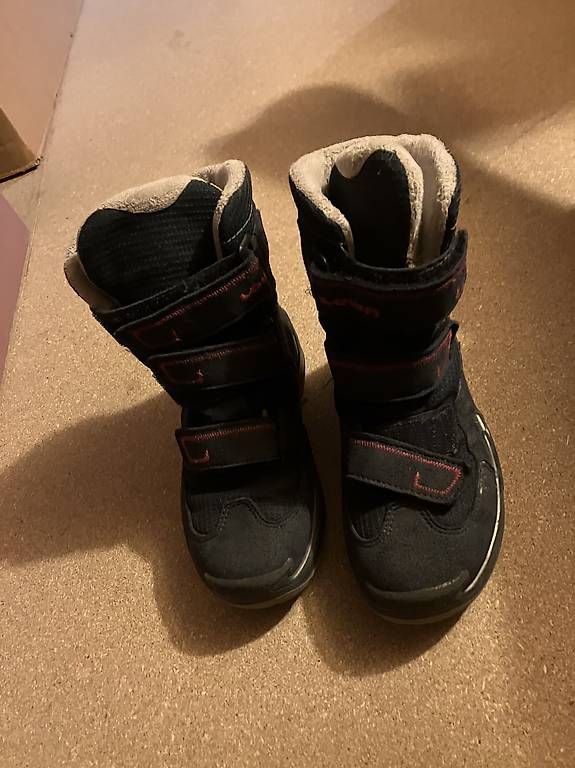 Scarpe per ragazzi: Lowa winterschuh grösse 30 – Usato da Eschlikon TG venduto da ritschi90