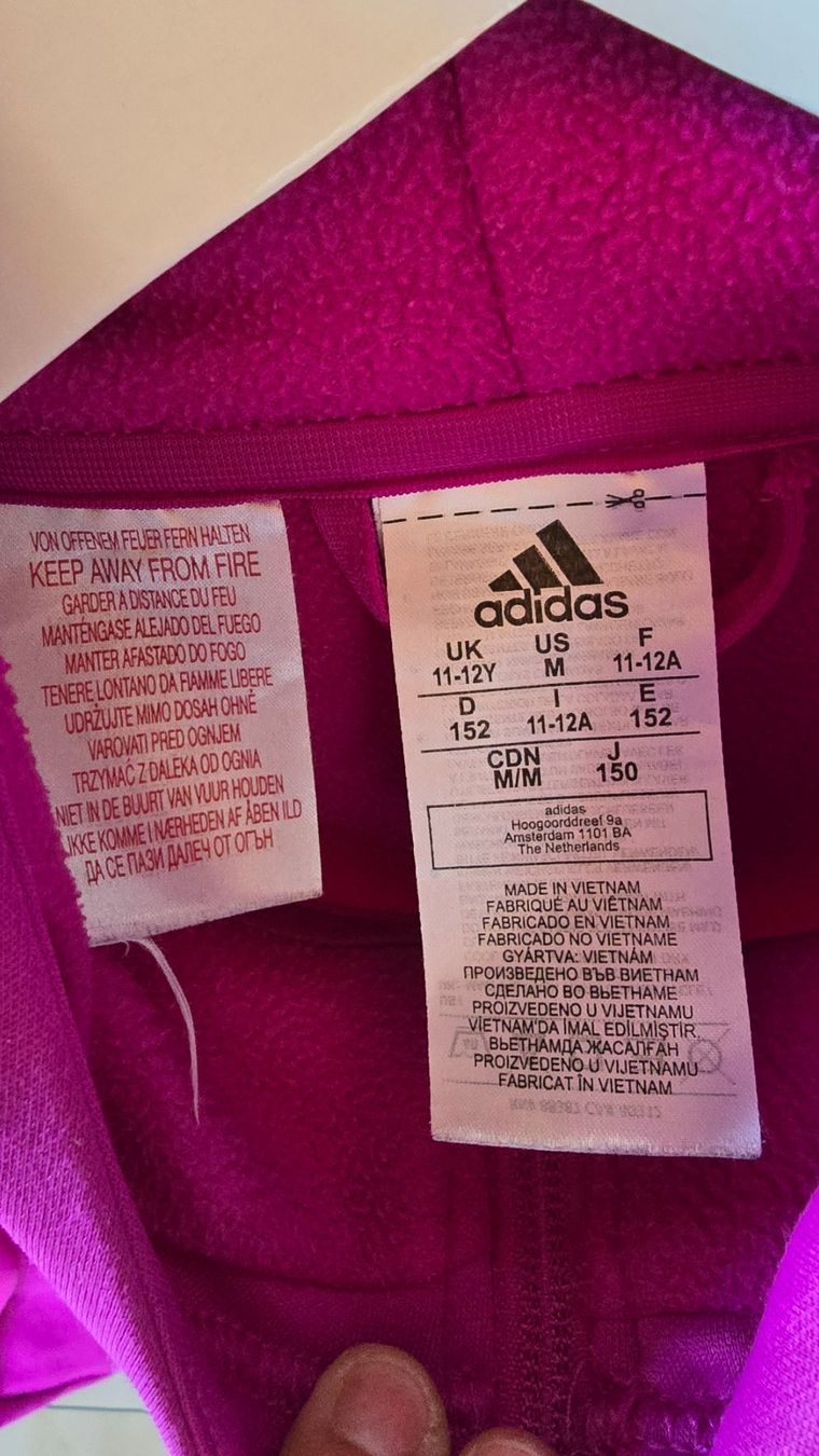Adidas Jacken & Mäntel: Adidas Jacke leicht wärmend Grösse 152 – Gebraucht aus Grosswangen von DenChey 3