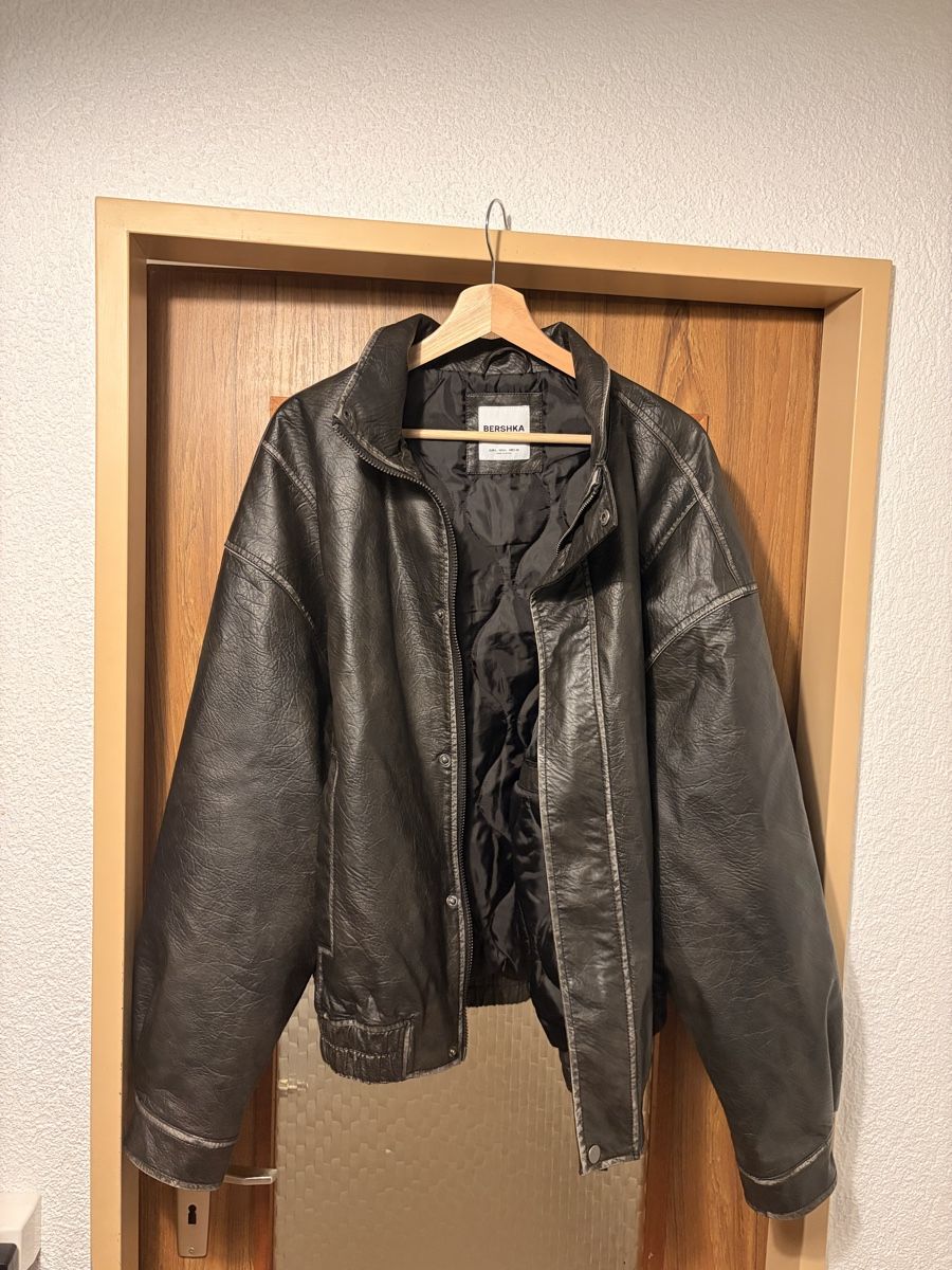 Jacken: Veste en cuir matelassée – Neu (gemäss Beschreibung) aus Chavannes-Renens von jtaram 2