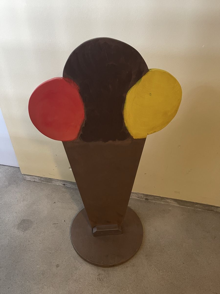 Schilder: Kundenstopper Eiswaffel Holz massiv – Gebraucht aus Einsiedeln von gastroinventar 1