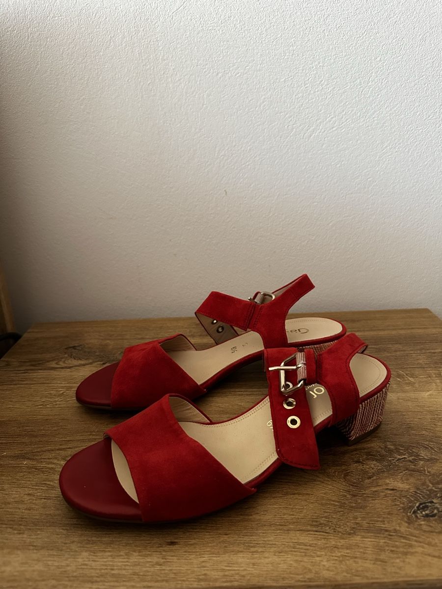 Gabor Damenschuhe: Rote Schuhe Gabor – Neu (gemäss Beschreibung) aus Visp von inf_7cg2