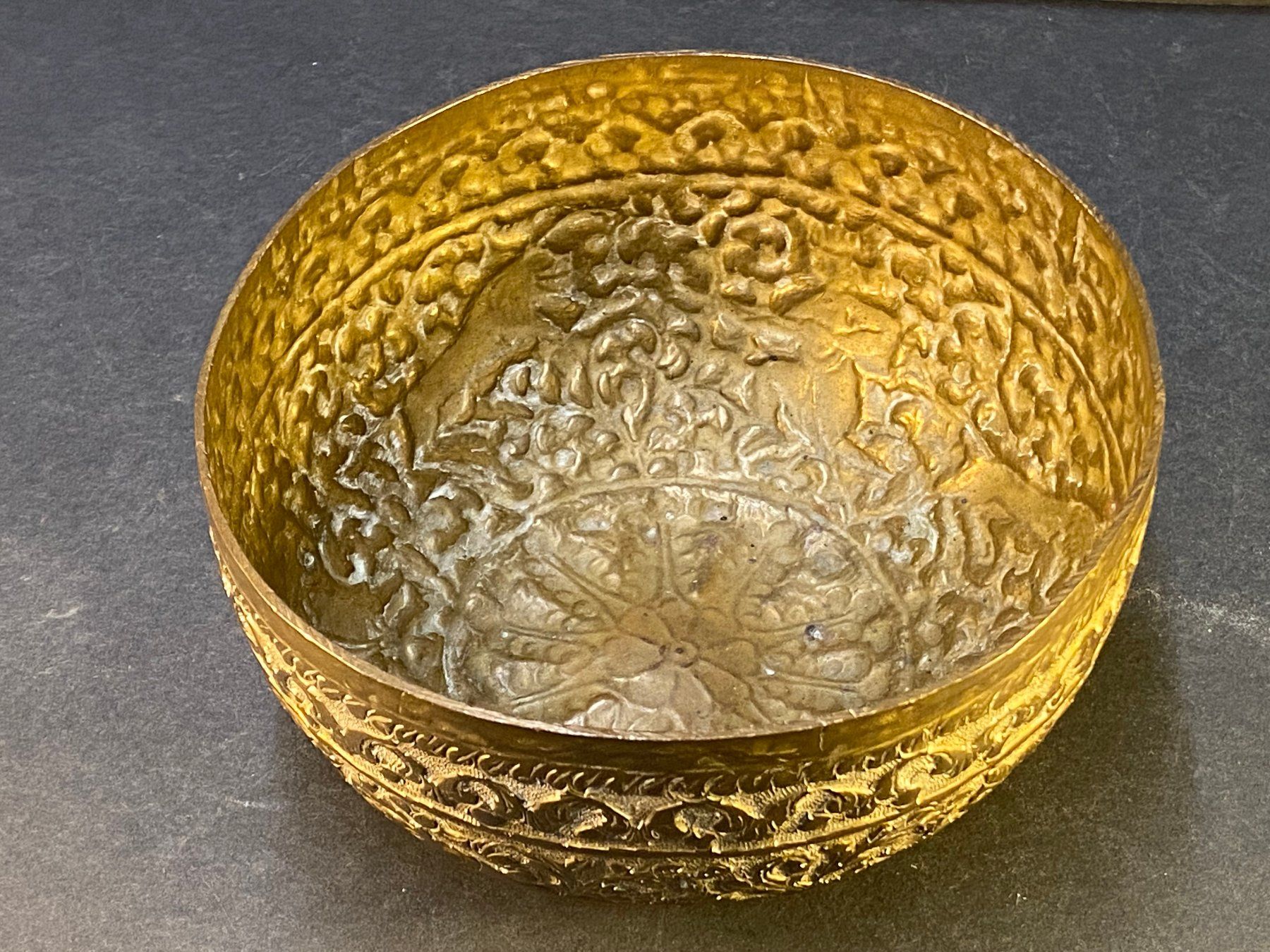 Tazze: Antike Persischer Messing Tasse, Schale, Handarbeit – Usato da Schaffhausen venduto da Magnet 2