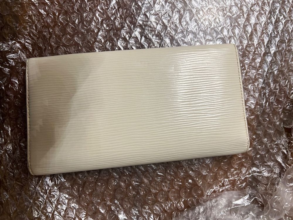 Louis Vuitton Portafogli: Louis Vuitton Sarah Wallet - Epi Leder - weiss – Usato da Oensingen venduto da TheBaggyClub 6