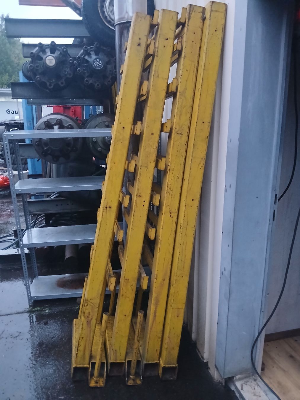 Scaffali: Lagergestelle 6 Stück – Usato da Gränichen venduto da Chregu1070