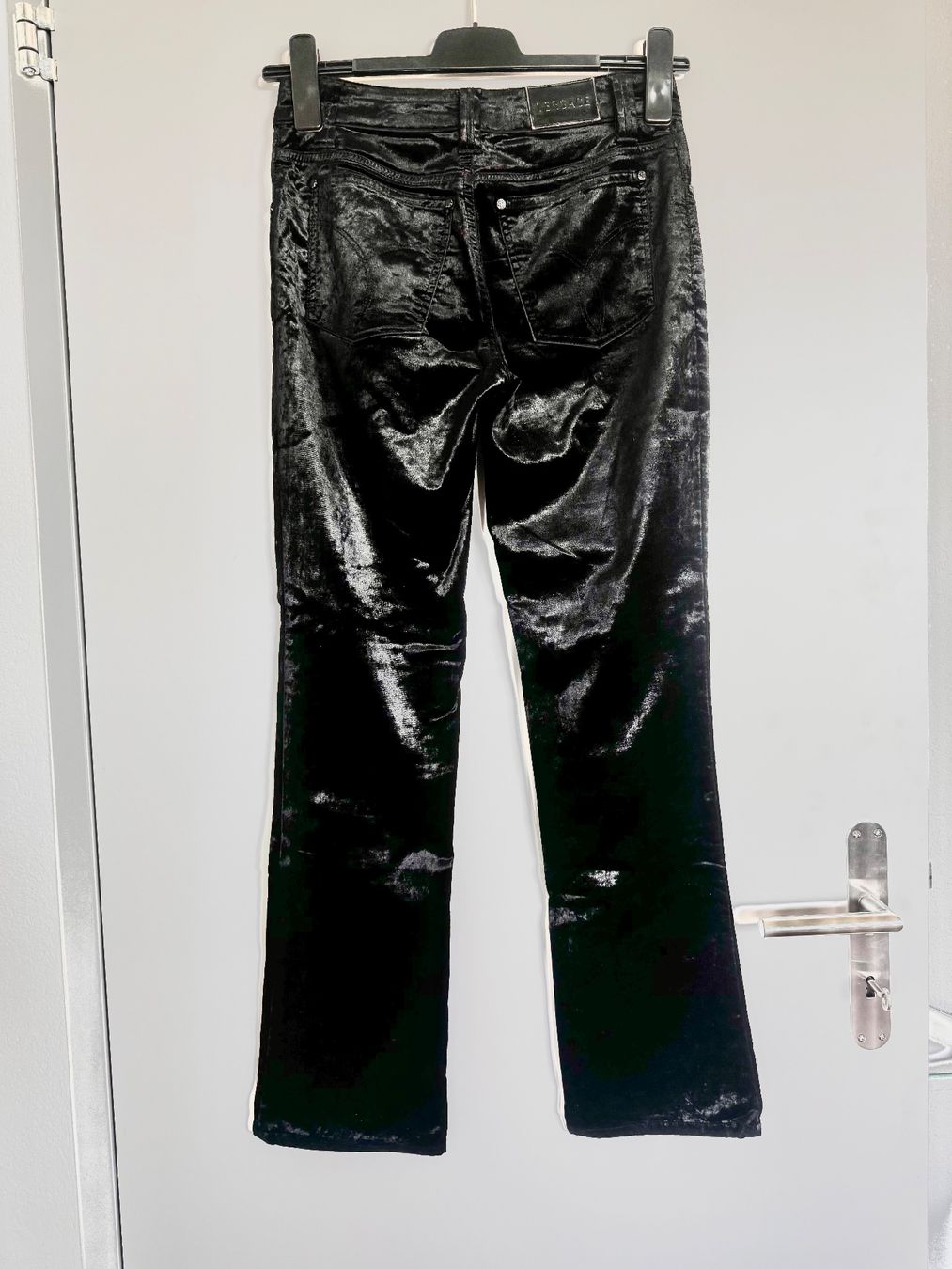 Versace Pantaloni: Versace Samthose, Schwarz, Top Zustand - Grösse 27 – Usato da Eschenbach SG venduto da Kitka01 6