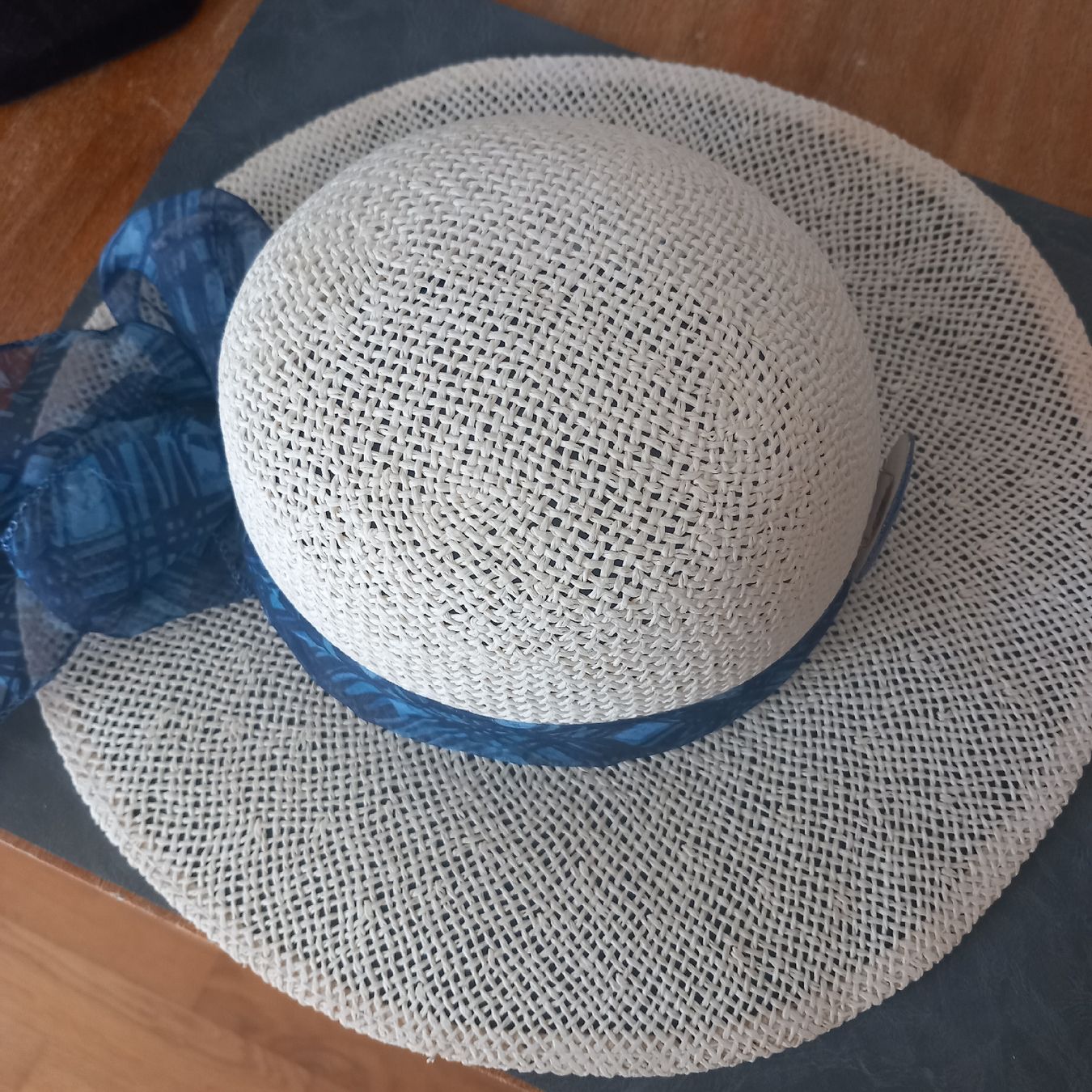 Chapeaux, bonnets & casquettes: Cooler Sommerhut m. Brosche – D'occasion à Aegerten par gismolini 6