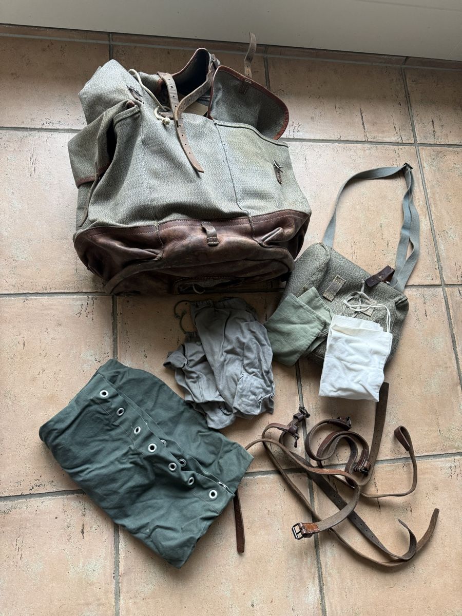 Schweizer Armee Zaini: Vintage Militär Rucksack – Usato da Horriwil venduto da Carrera68 6