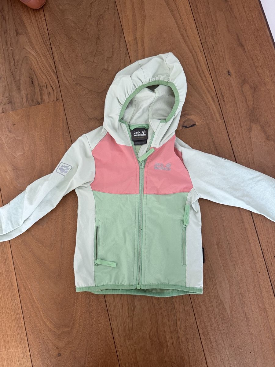 Jack Wolfskin Vestes & Manteaux: Schöne Jack Wolfskin Jacke  – D'occasion à Au SG par Sukirl