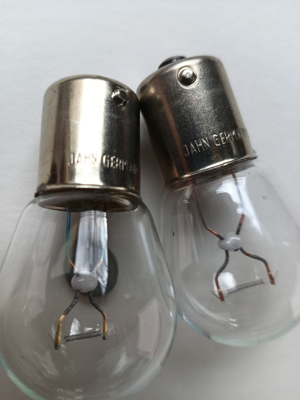 Tutti pezzi di ricambio auto: Oldtimer Auto / Töff Ersatz Glühlampen 6 Stück – Difettoso da Winterthur venduto da Sacramons 7