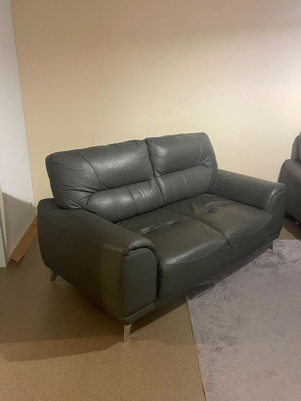 Divani: Elegantes Leder-Sofa 3er + 2er + hocker – Usato da Zürich venduto da edo_rg6w 1
