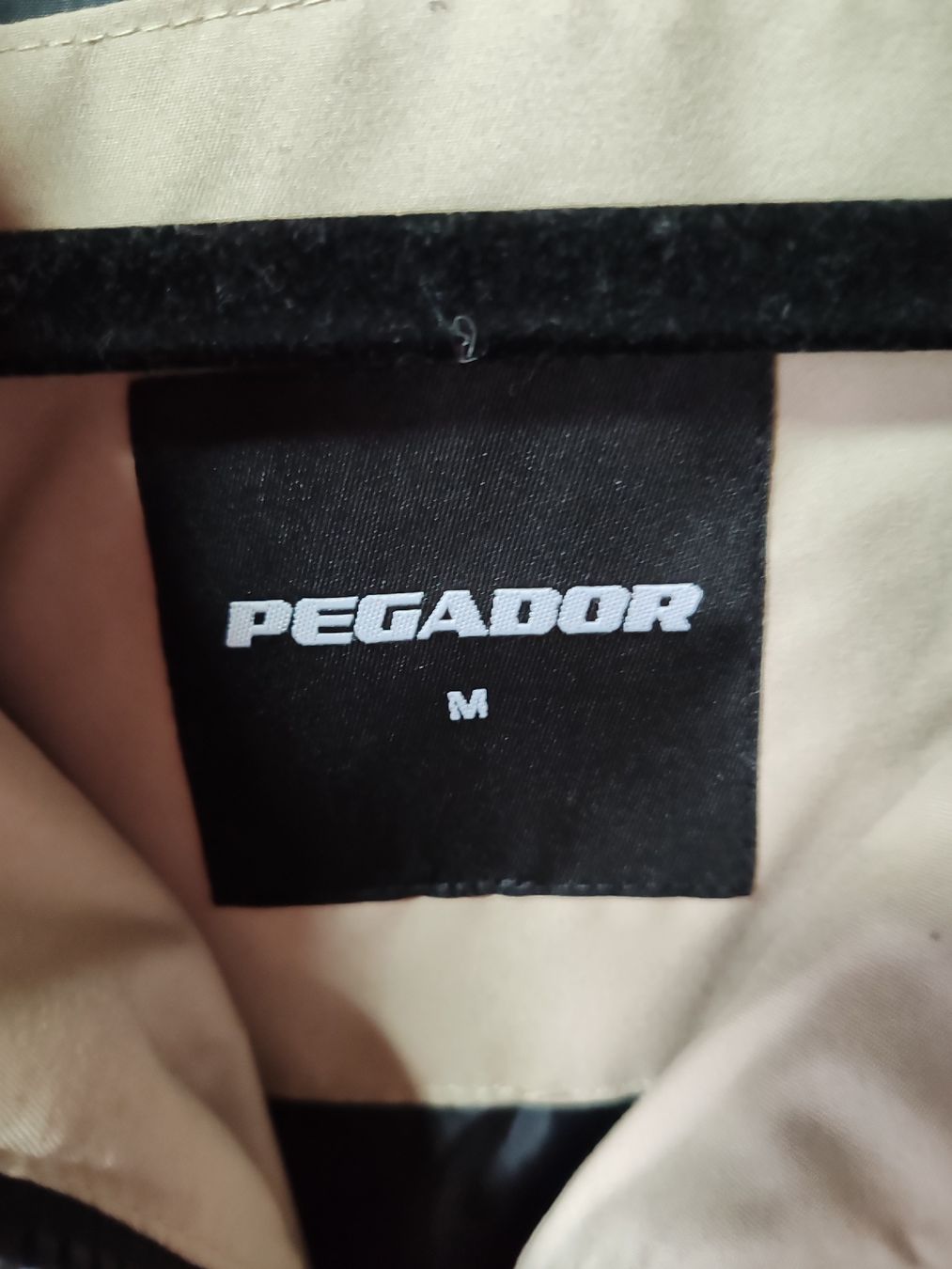 Pegador Jacken: Pegador Solin Puffer Jacket Beige, Grösse M, Winter Jacke – Gebraucht aus Untervaz von DoniWii1985 2