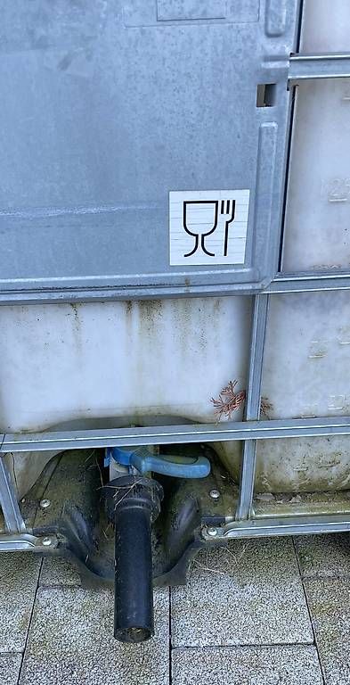 Abbeveratoi e trogoli: Regenwassertank 1000L – Usato da Amriswil venduto da Roman15 1