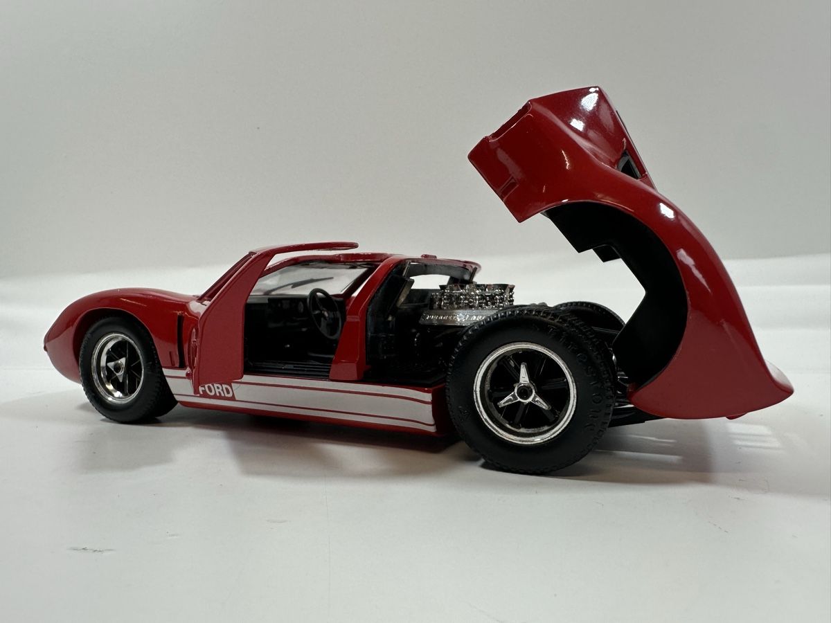 Jouef Modellini d'auto: Ford GT 40 1:18, rot, JOUEF EVOLUTION  – Usato da Zofingen venduto da rf9_x2xt 7