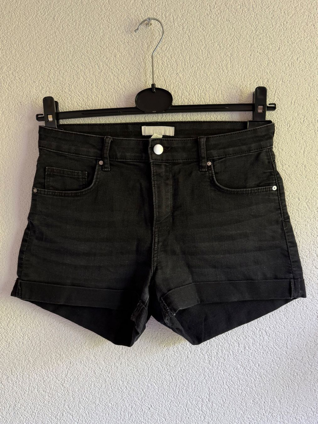 H&M Pantalons: Shorts schwarz Gr. M – D'occasion à Brügg BE par crowhill2555