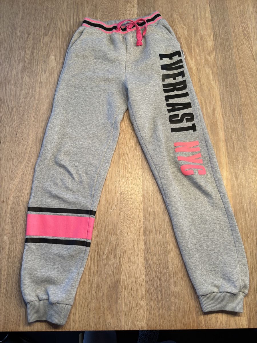 Lotti & Set di vestiti: Ensemble training sweat & pantalon Everlast 13Yrs – Usato da Pully venduto da Fictikalli 3