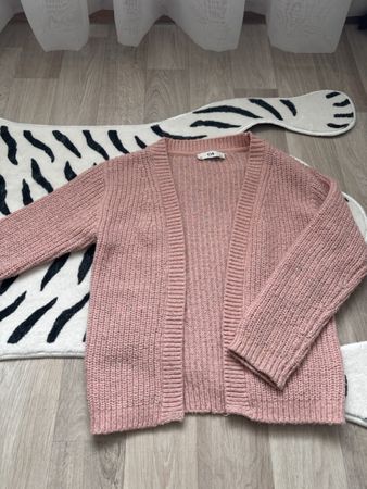 Rosa Strickjacke von C&A Gr.128 Perfekt für den Übergang!