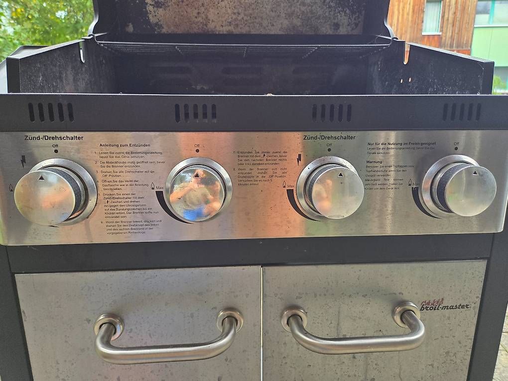 Grills: Gasgrill – Gebraucht aus Schachen b.Herisau von pes_tws8 3