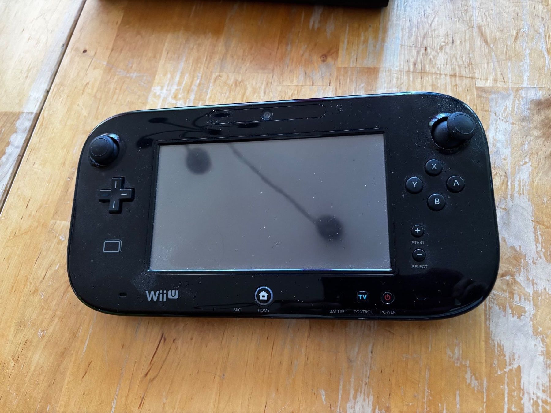 Nintendo Console: WiiU Konsole mit 1 Game – Usato da Frenkendorf venduto da Fionchen 3