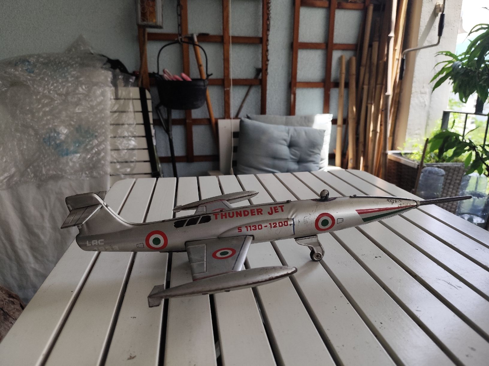 Kit di modellismo & Modellini statici: uralter Blech THUNDER JET S1130-1200 – Usato da minusio venduto da bierbrauer 5