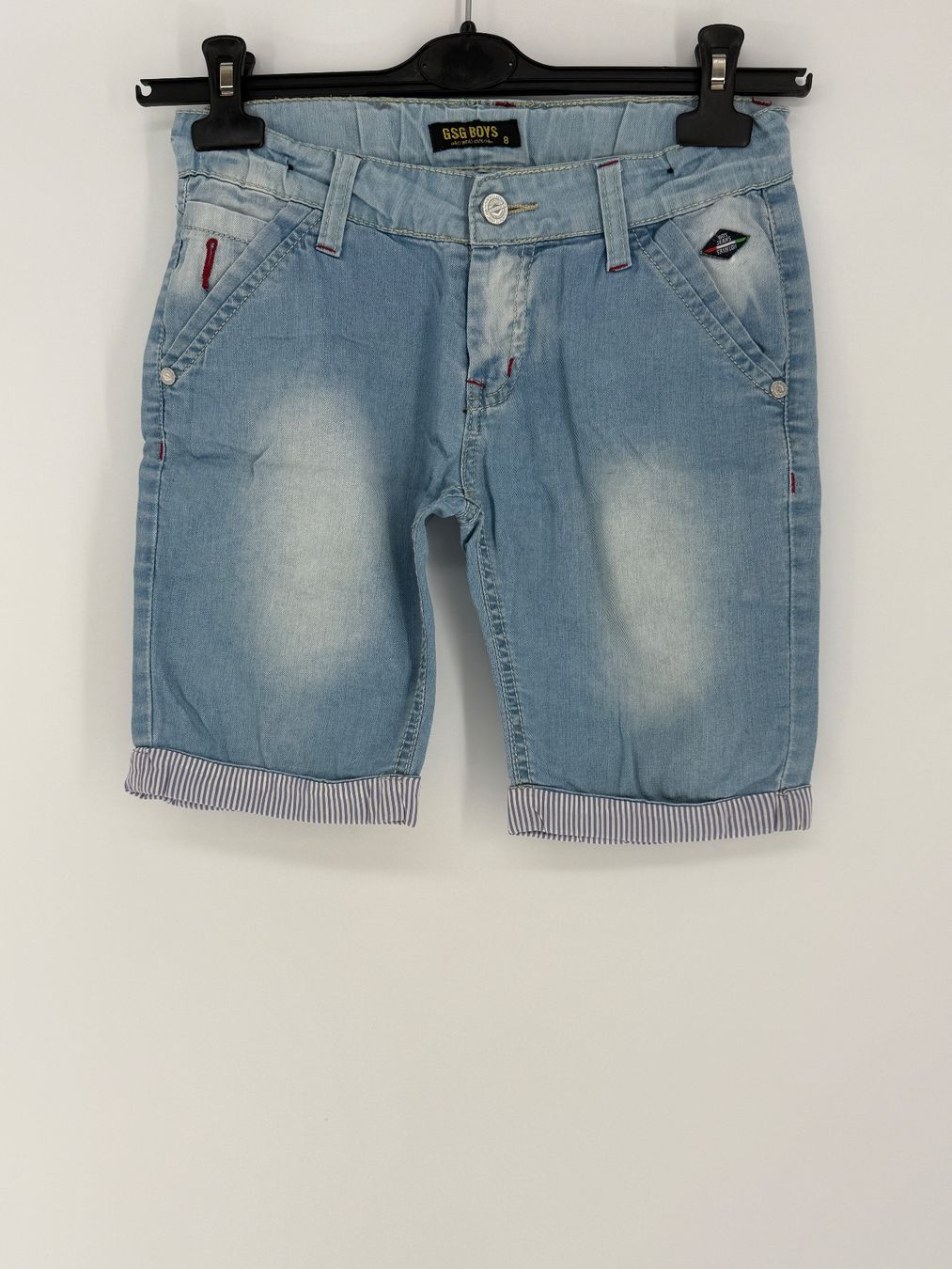 Pantaloni: Dünne Jeans Shorts Gr. 140 – Usato da Auenstein venduto da moin.