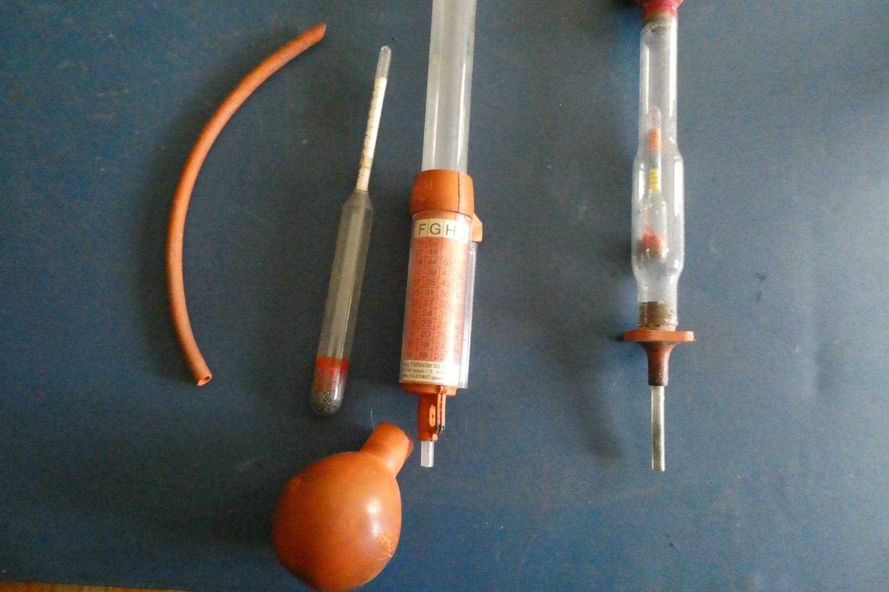 Tutti gli attrezzi: outils ancien – Usato da Fontaines NE venduto da monloisir 2