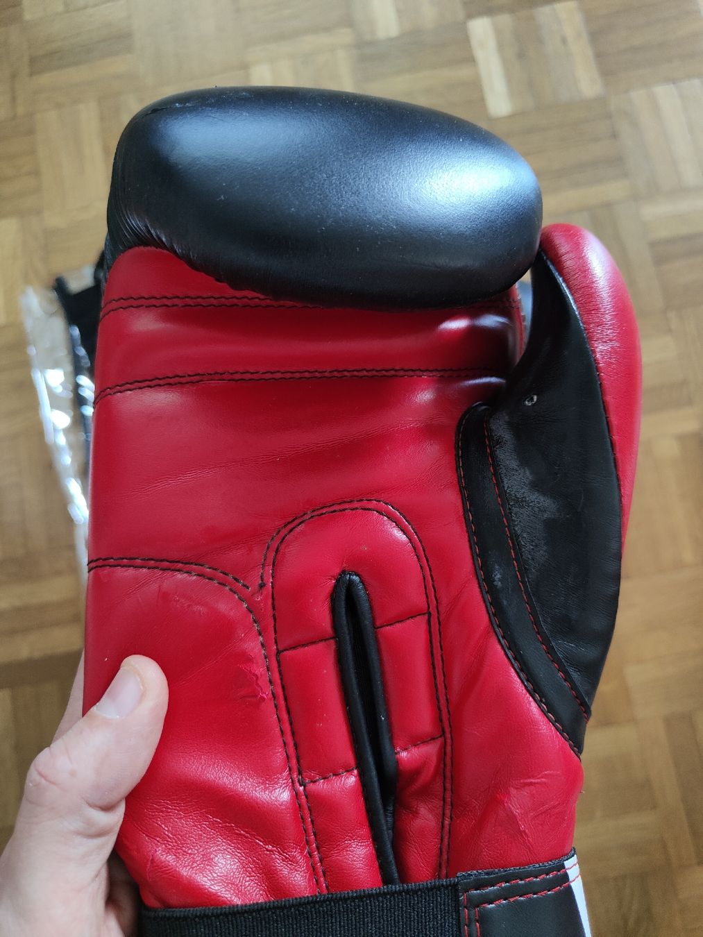 Adidas Guanti & manicotti: Adidas Boxhandschuhe 12oz rot/schwarz Training  – Usato da Jona venduto da Simon7 2