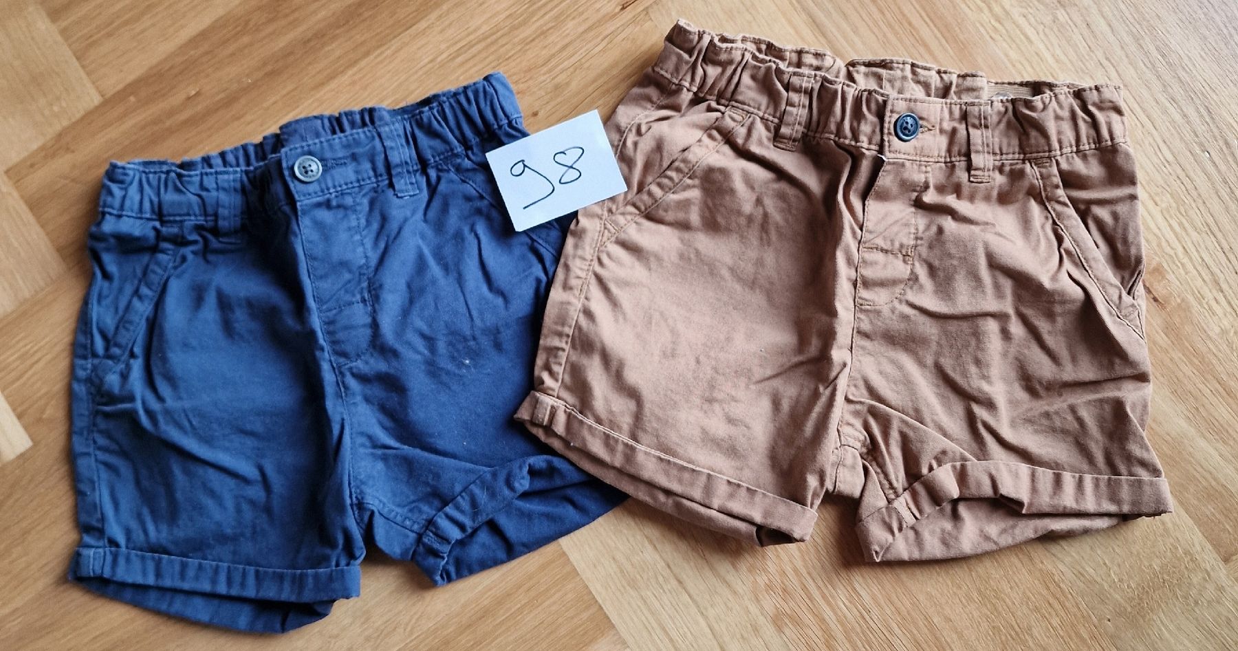 Lotti & Set di vestiti: Habits 98 – Usato da Les Breuleux venduto da CaroleR01