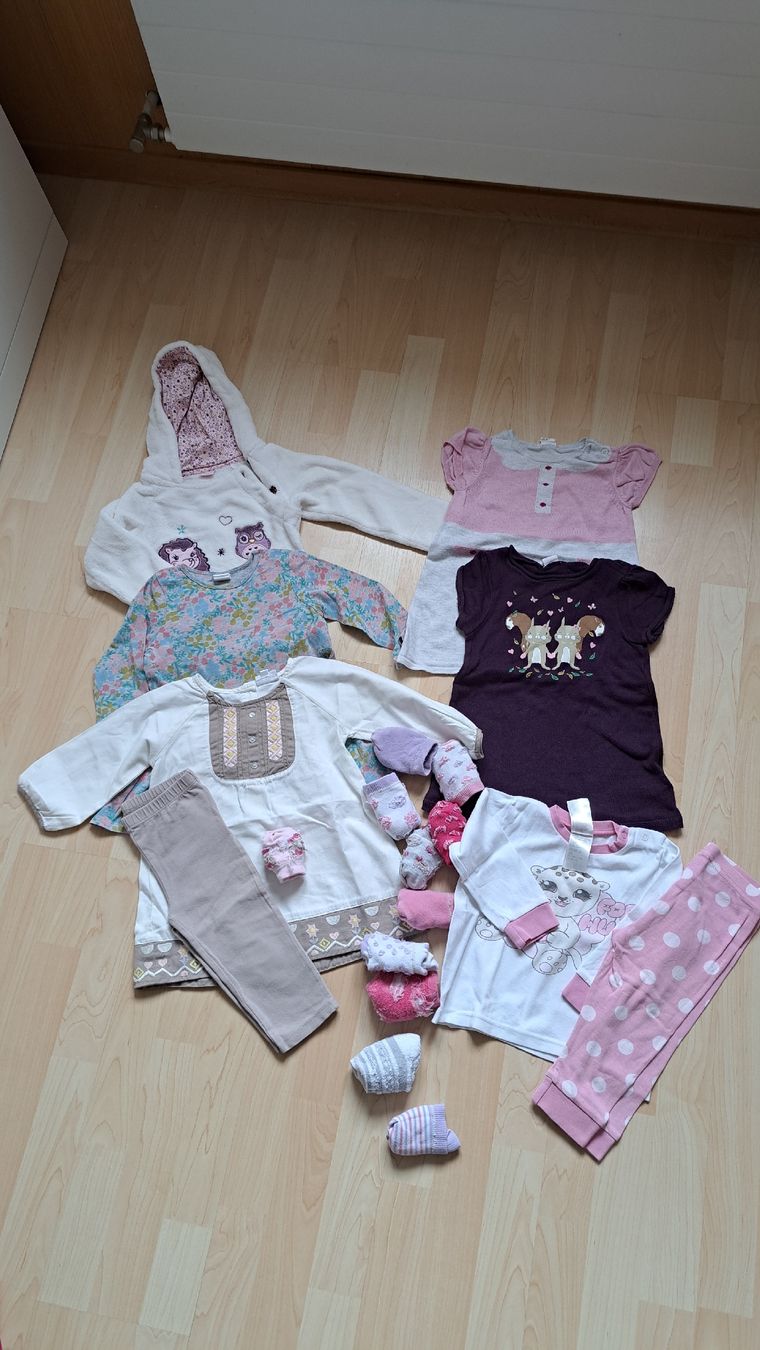 Lotti & Set di vestiti: Mädchen Kleiderpaket Grösse 86 – Usato da Schüpfheim venduto da liv_h2kv 3