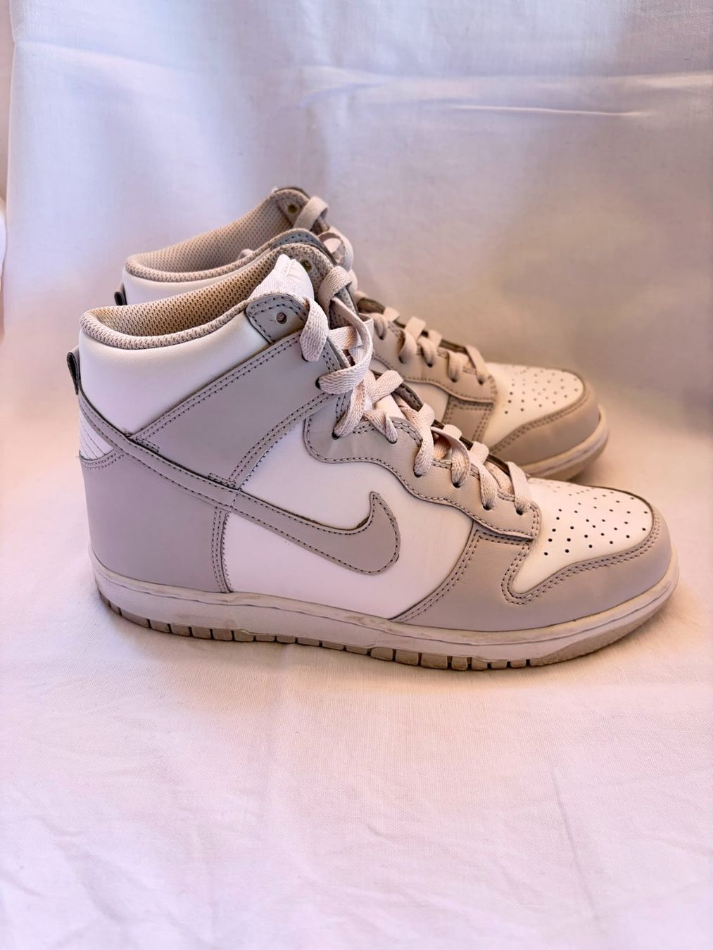 Nike Scarpe da uomo: Nike Dunk High weiss/grau, Gr. 38.5 – Usato da Neuendorf venduto da jas_j5nc 2