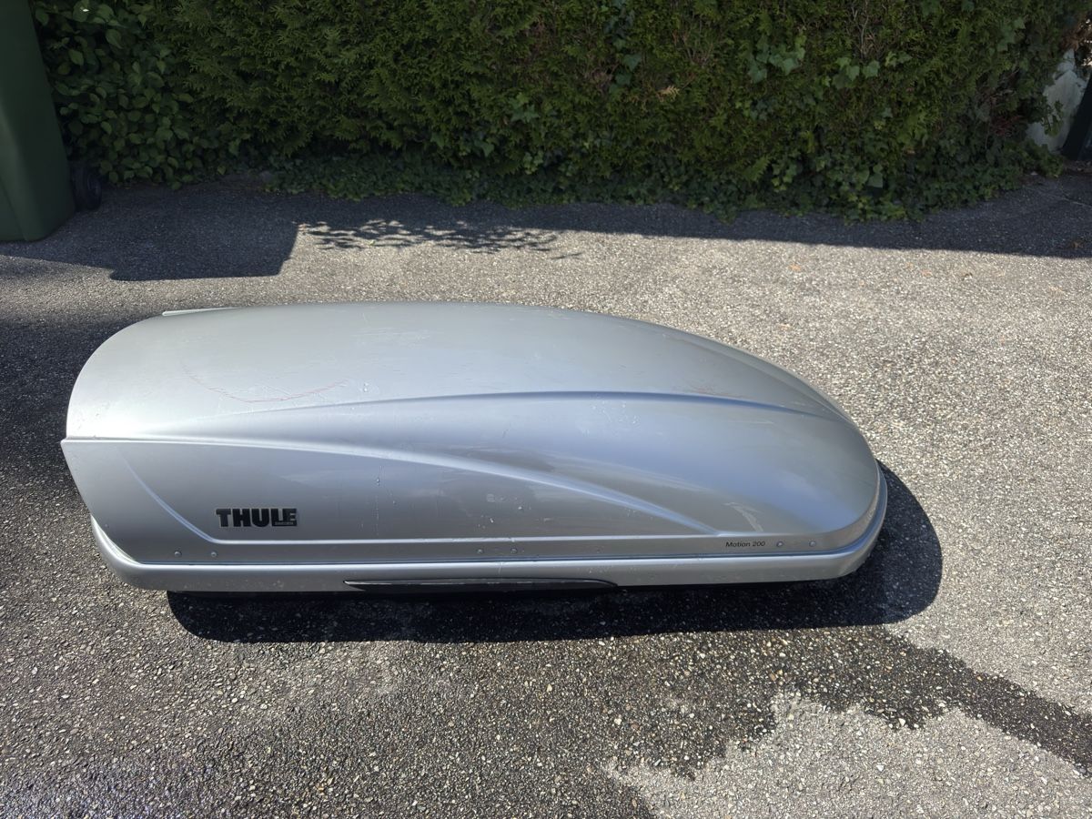 Thule Dachboxen: Coffre de toit Thule Motion 200 – Gebraucht aus Chêne-Bougeries von Olidemie