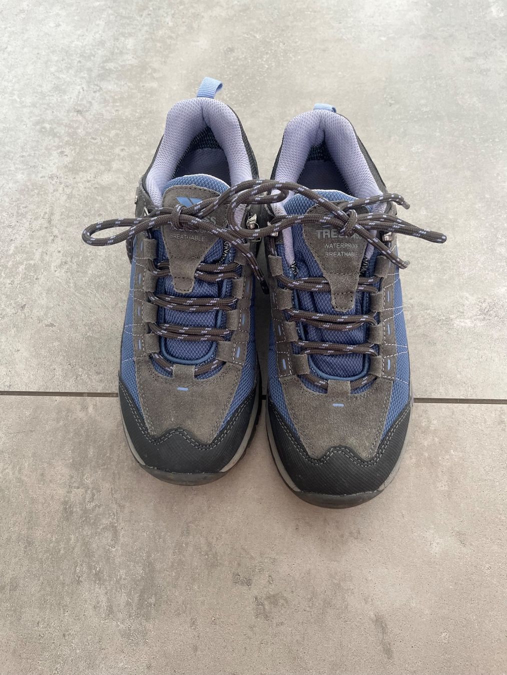 Chaussures femmes: Tresspass, Wanderschuhe, grau, blau, Gr. 37, w. Neu – D'occasion à Mollis par Miss_Dresses 1