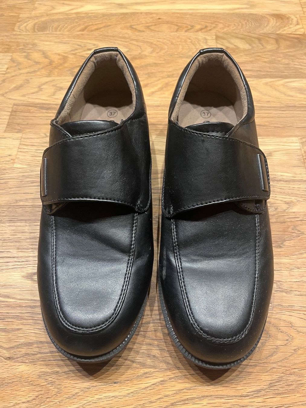 Schuhe für Jungen: Schwarze Halbschuhe Gr.37 – Gebraucht aus Oberdorf SO von sa-na 1