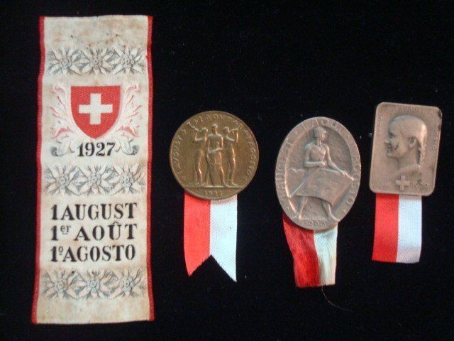Placchette & Badge: Abzeichen 1. August 1927 - 1930 – Usato da Riehen venduto da Baerewaegli