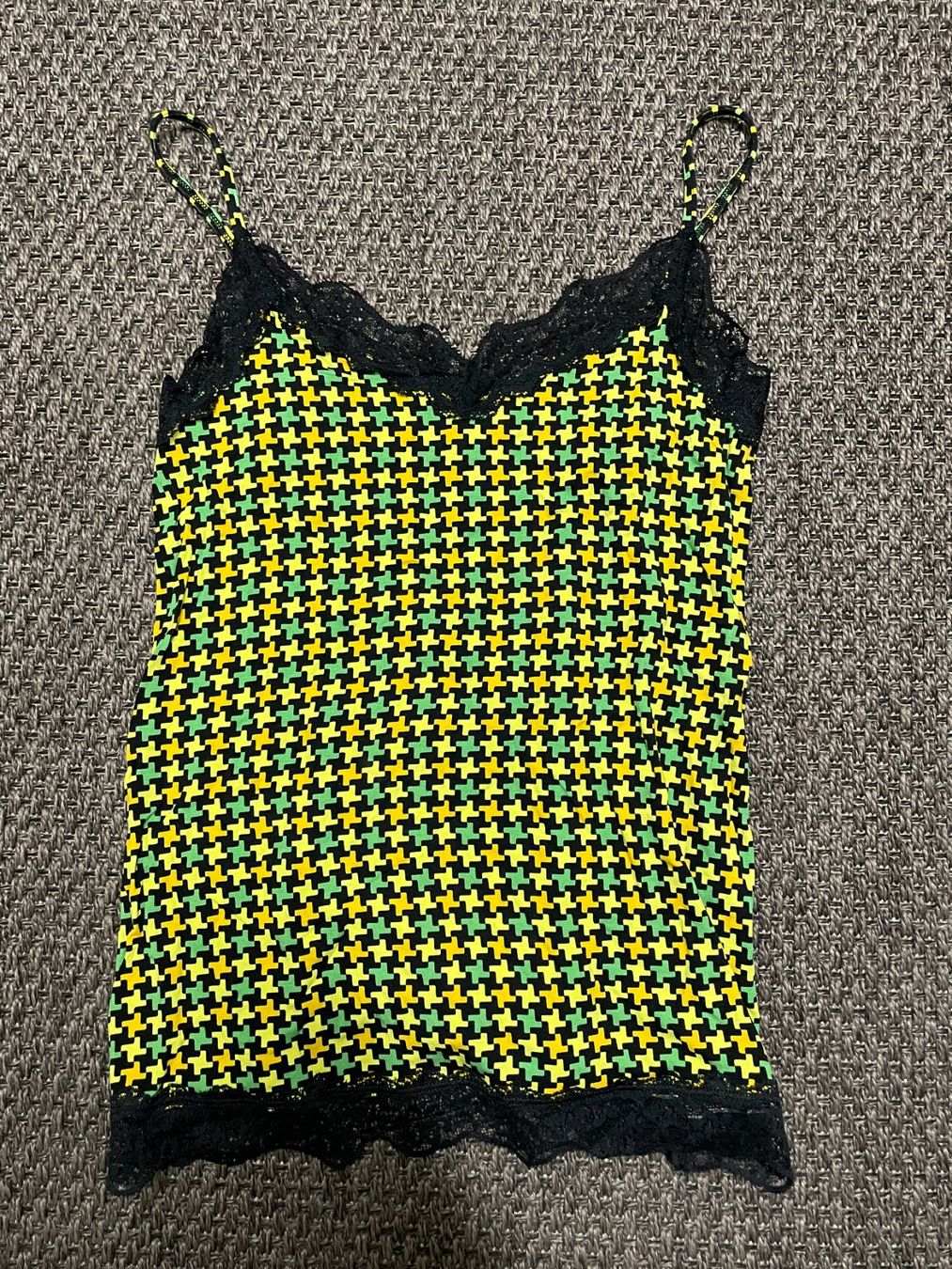 Tezenis Top: Tenezis Top gemustert mit Spitze Grösse M / L – Nuovo (secondo la descrizione) da Wädenswil venduto da TristanBrandle