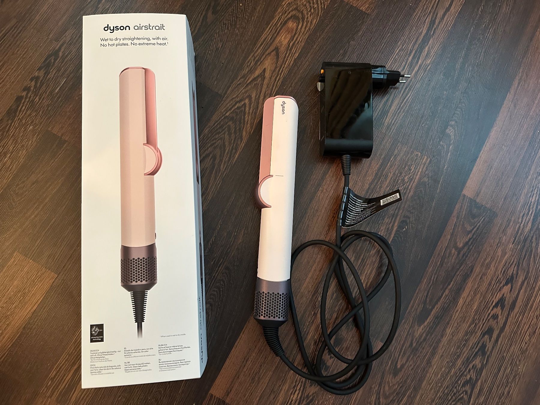 Dyson Sèche-cheveux: Dyson Airstrait rosé – D'occasion à Bremgarten AG par Kaktuspalme1204