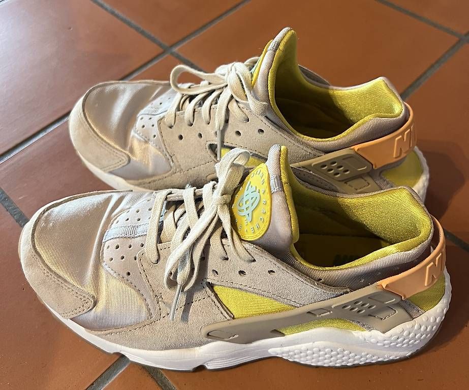 Chaussures hommes: Nike Huarache - Gr. 38.5 – Neuf avec emballage d'origine à Baden par shopworld 1