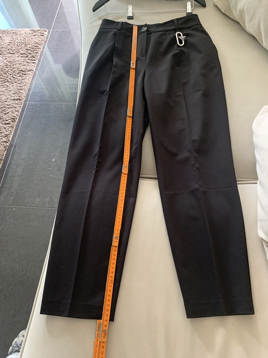 Prada Completi & Tailleur: Prada Damen Anzug – Usato da Bergdietikon venduto da zor_856j 2