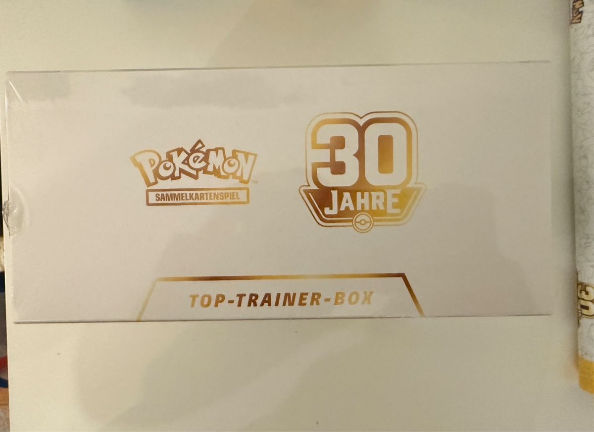 Pokémon Carte collezionabili: Pokemon 30th Celebration TTB – Nuovo e nell'imballaggio originale da Thun venduto da gia_8nqp 1