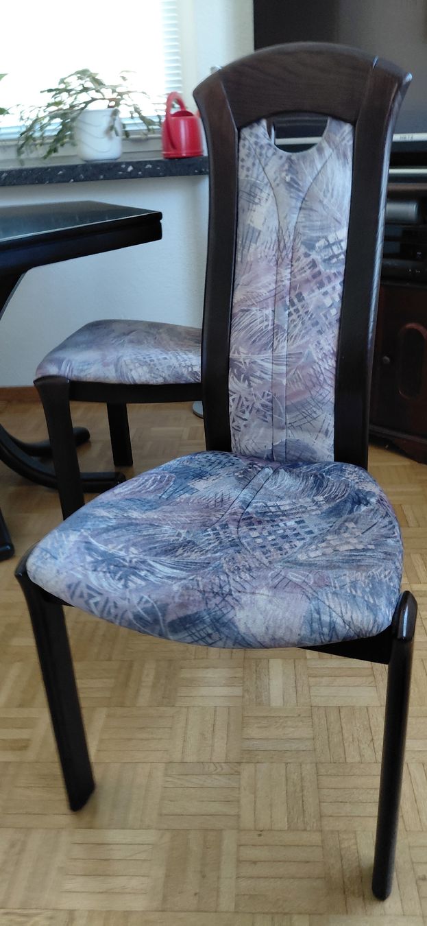 Tischset: Tisch und 6 Stühle – Gebraucht aus Hasle LU von rei_rb2r 3
