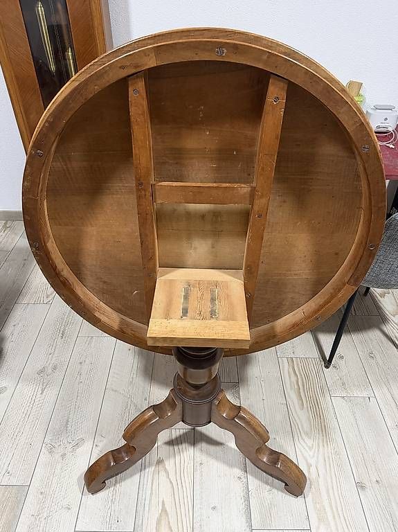 Tavoli: Table magnifique  – Usato da Tramelan venduto da 191164 3