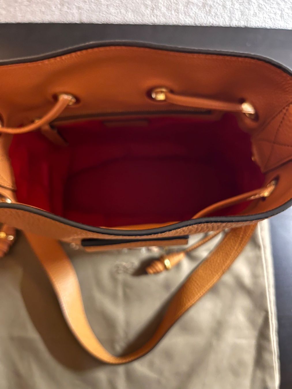 Lancel Taschen für Damen: Sac seau Lancel en cuir camel – Neu (gemäss Beschreibung) aus Genève von val_6wp8 2